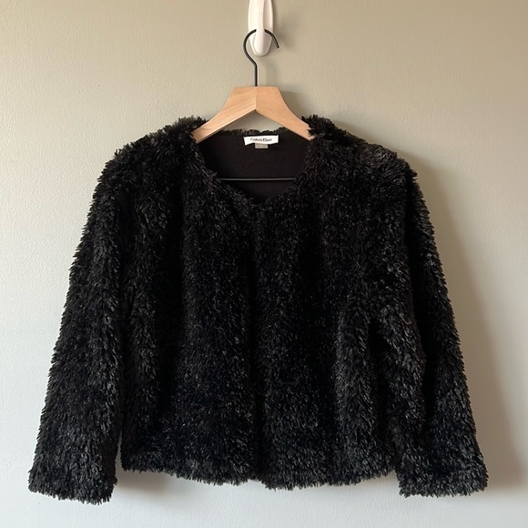 NWOT Calvin Cropped Faux Fur Jacket - Size M - Picture 1 of 5